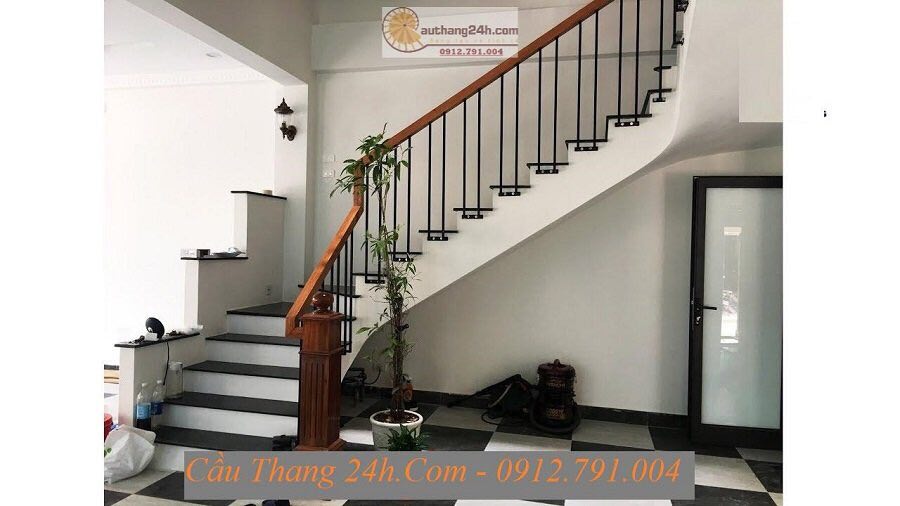 Bí quyết chọn lan can sắt mỹ thuật đơn giản phù hợp không gian